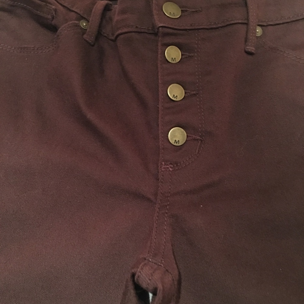 Mossimo burgundy jeans button fly closure